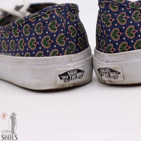 Vans Lace Up Sneaker Women's size 7.0 - Picture 12 of 15